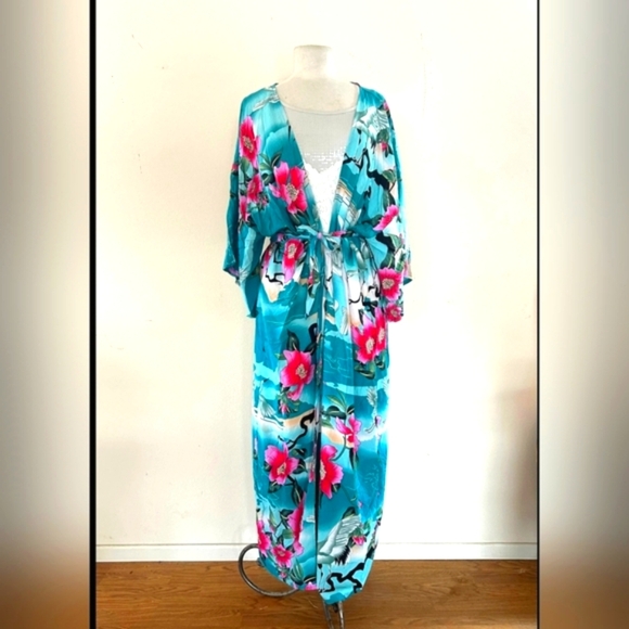 Floral Kimono Robe with Pink Flowers And Cranes. OS - NO BELT - Picture 1 of 5